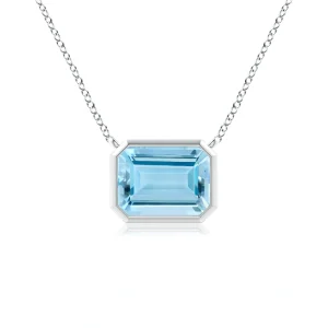 Aquamarine pendant in white gold bezel setting